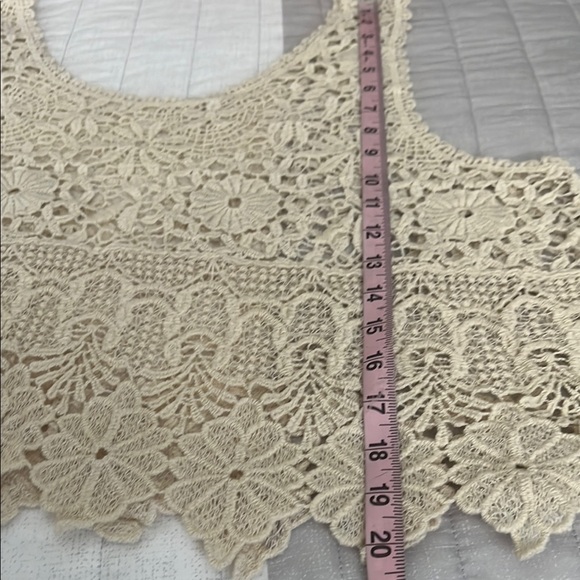 New women’s Elegant Cream Lace Crochet Top size L - Picture 6 of 7